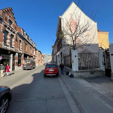 Cinestrings Appartamento Mons