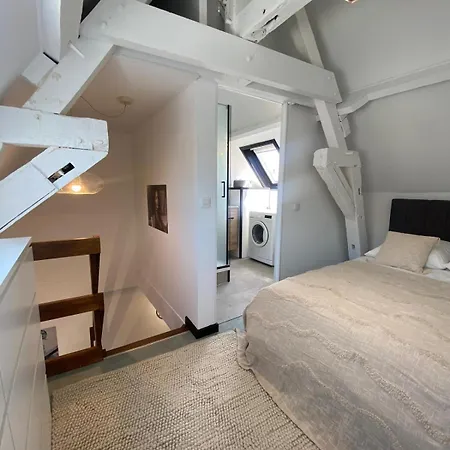 Cinestrings Apartman